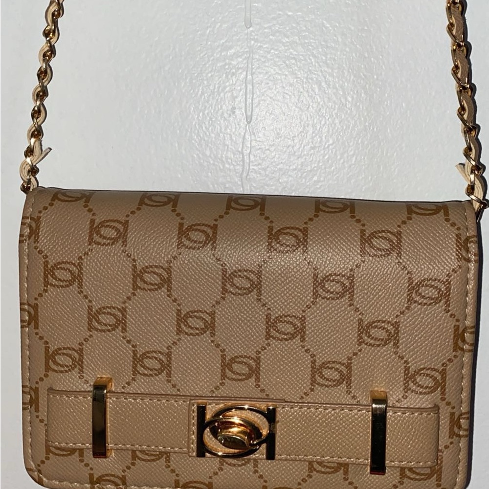 Elegant Tan Designer Shoulder Bag